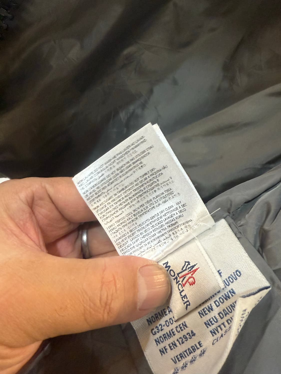 0/44-55 정품 몽클레어 패딩조끼 팝니다 상품이미지7