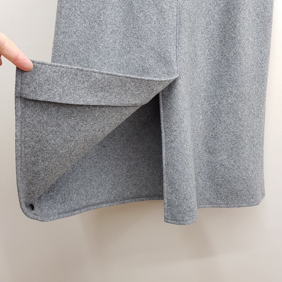 빈폴 2024 울 블렌드 A라인 미디 스커트 26사이즈 상품이미지5