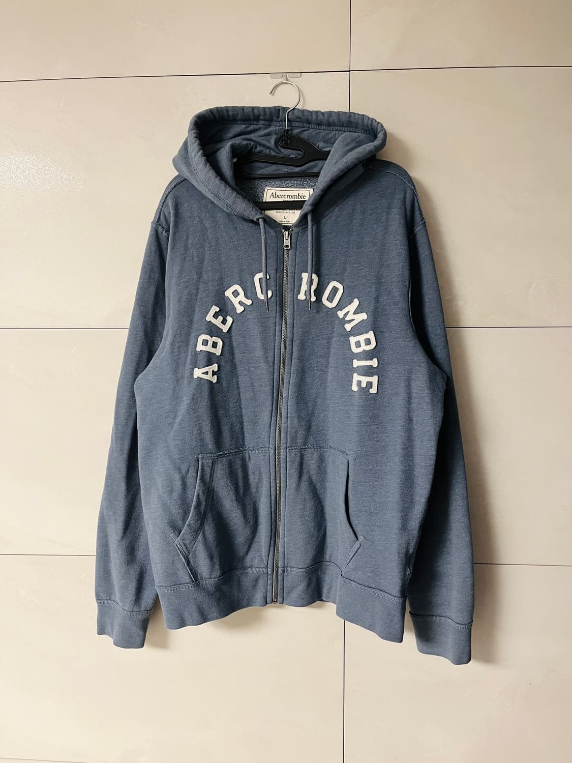 아베크롬비 스펠로고 워시드 블루 후드집업 (L)  상품이미지3