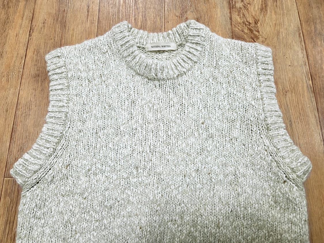 낫띵리튼(NOTHING WRITTEN) 부클 얀 베스트니트 프리사이즈 상품이미지2