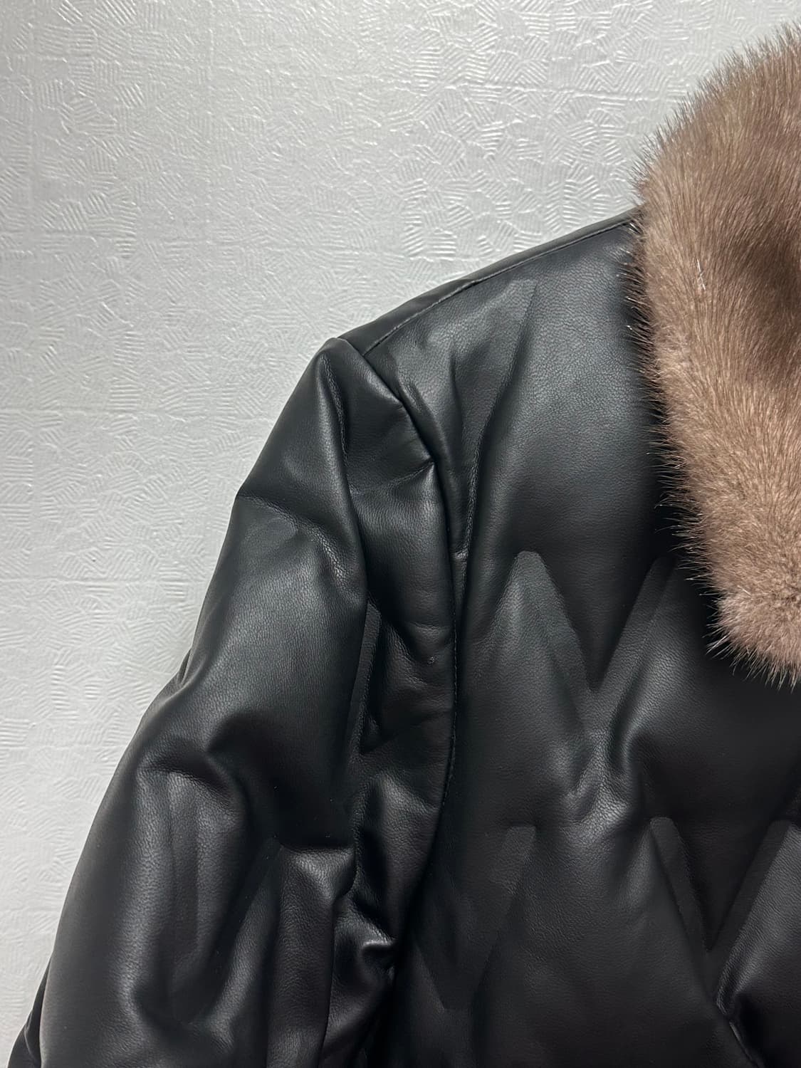 DEJANU 밍크 카라 퀄팅 다운자켓 상품이미지6