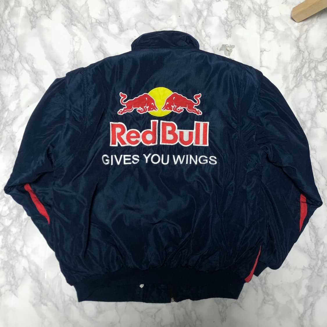 레드불 포뮬러원 자켓 거의새거 자수 남성용 상품이미지4