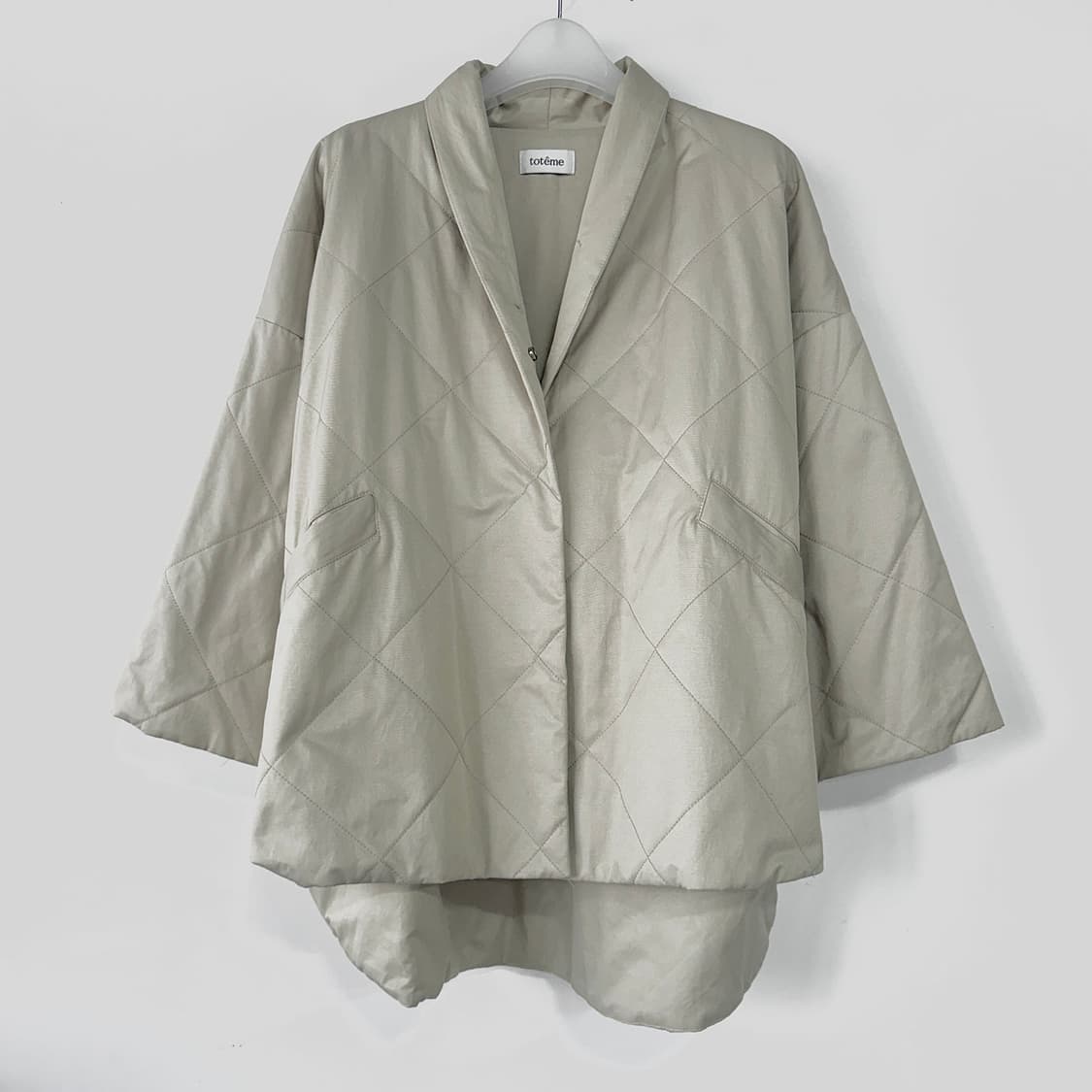 토템 TOTEME 폴페로 누빔 자켓 상품이미지4