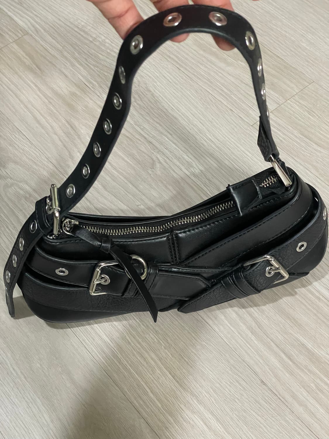 자라 블랙 벨트 백 상품이미지2