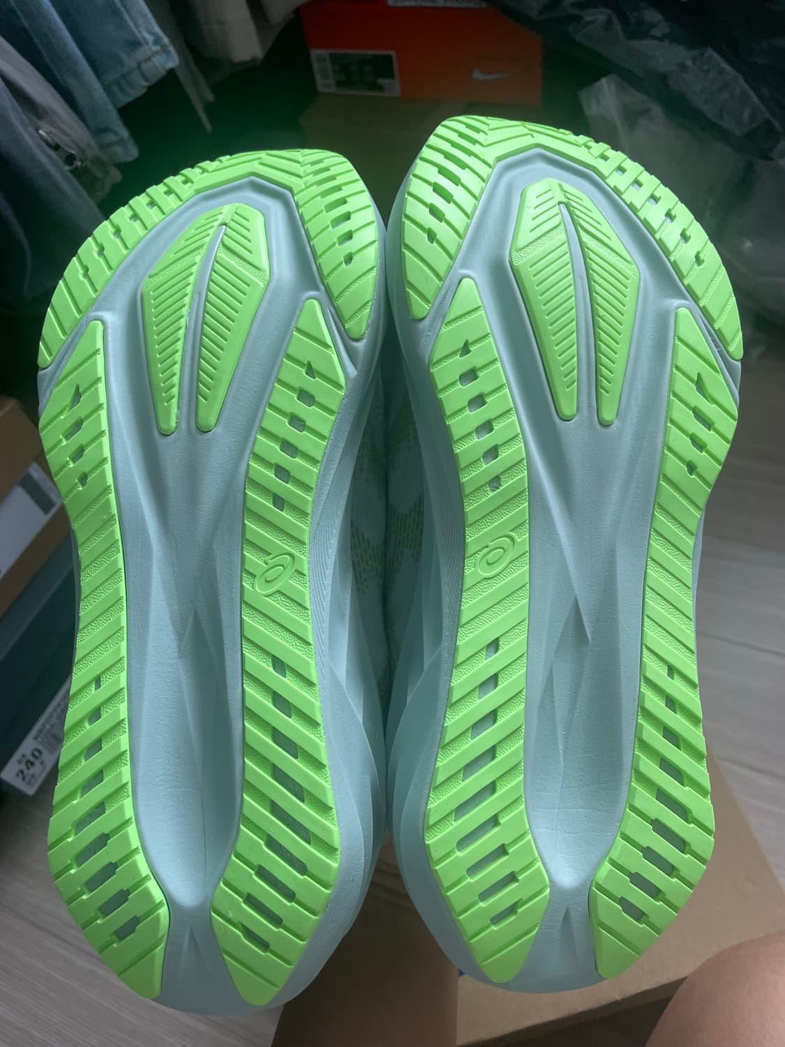 아식스 노바블라스트 5 콜드 모스 라이트 오렌지 275Size 상품이미지4