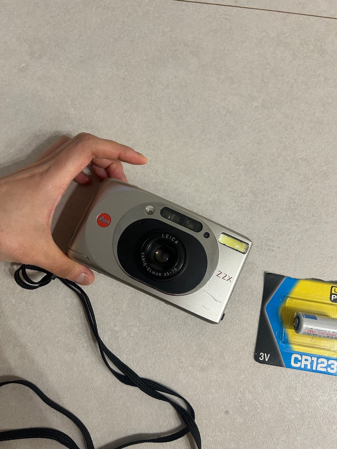 라이카 Z2X 실버 필름 카메라 (배터리,필름제공) 상품이미지2