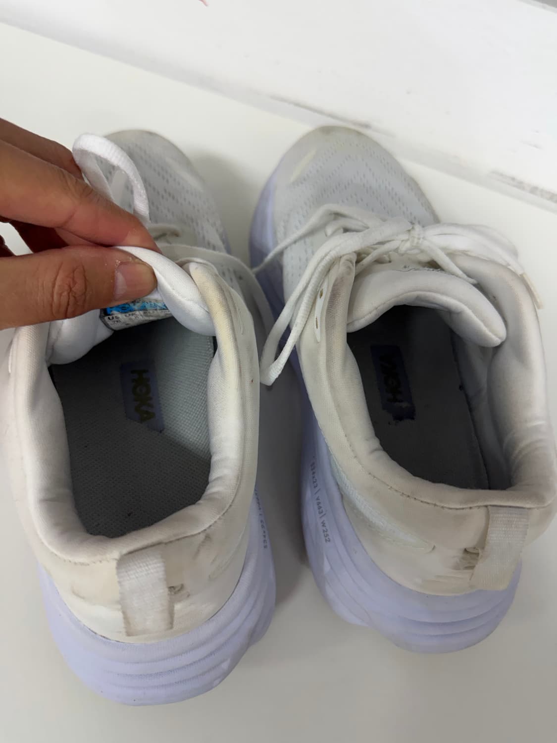 정품) 호카 본디8 화이트 운동화 240 상품이미지8