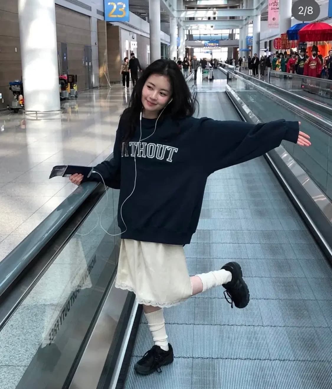 새상품 아우어노스텔지아 레이스 새틴 미디스커트 버터 옐로우 상품이미지2