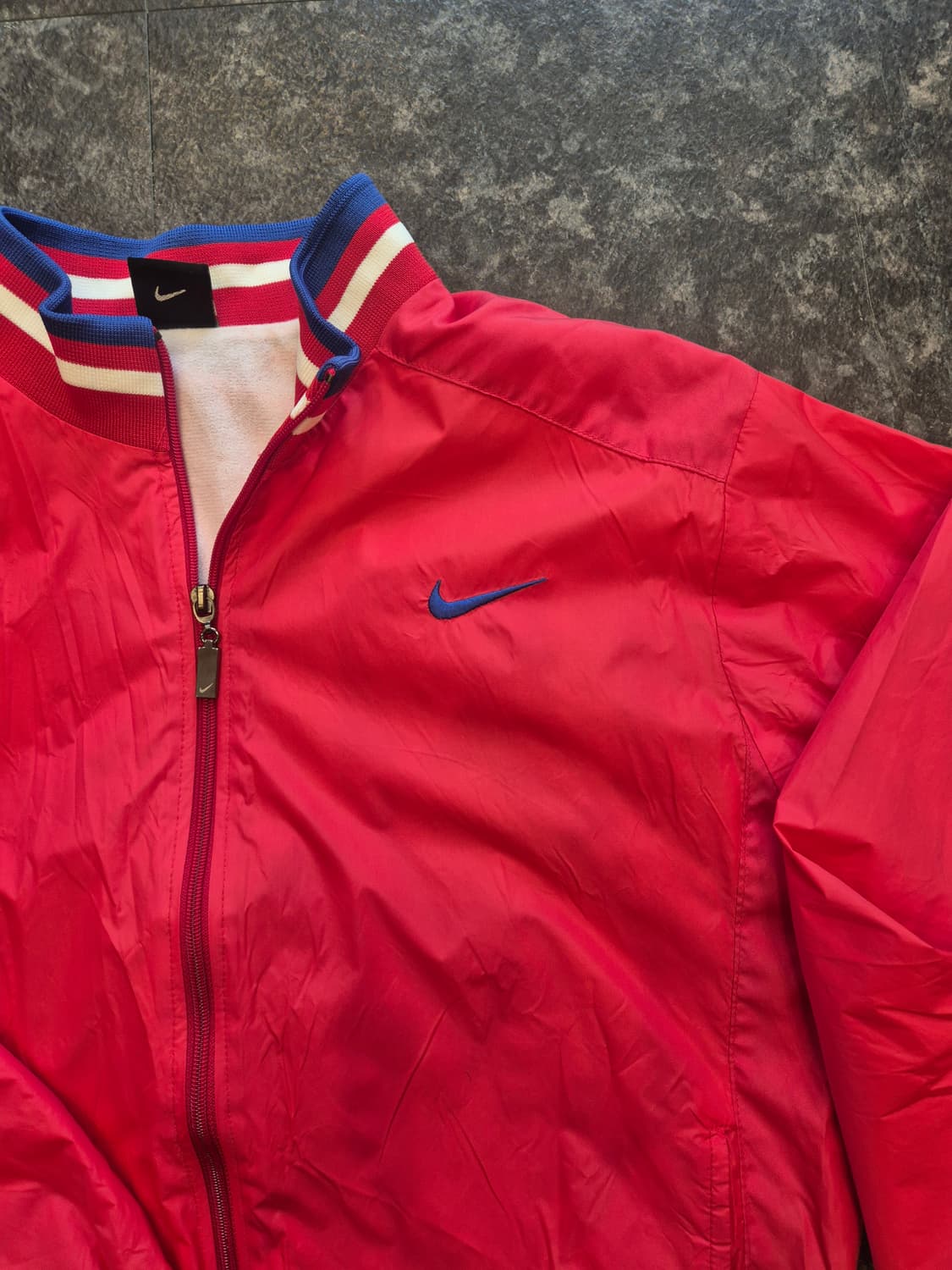 나이키 팀 바람막이 자켓 L 사이즈입니다 상품이미지2