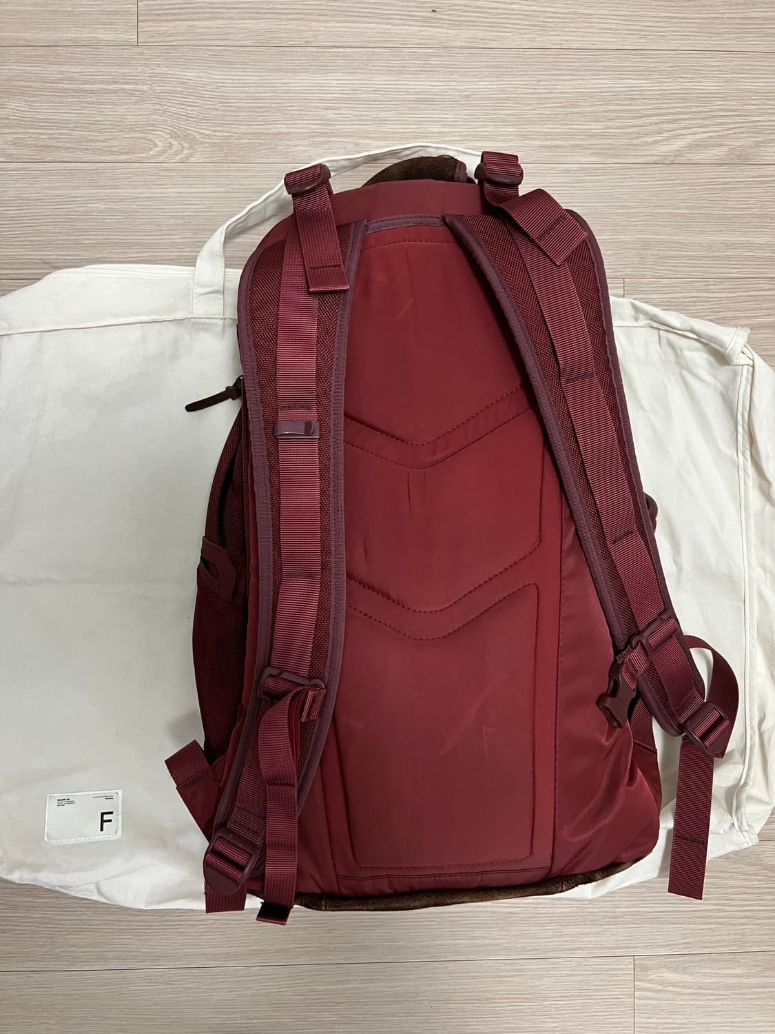 비즈빔 발리스틱 버건디 백팩 20L 상품이미지2