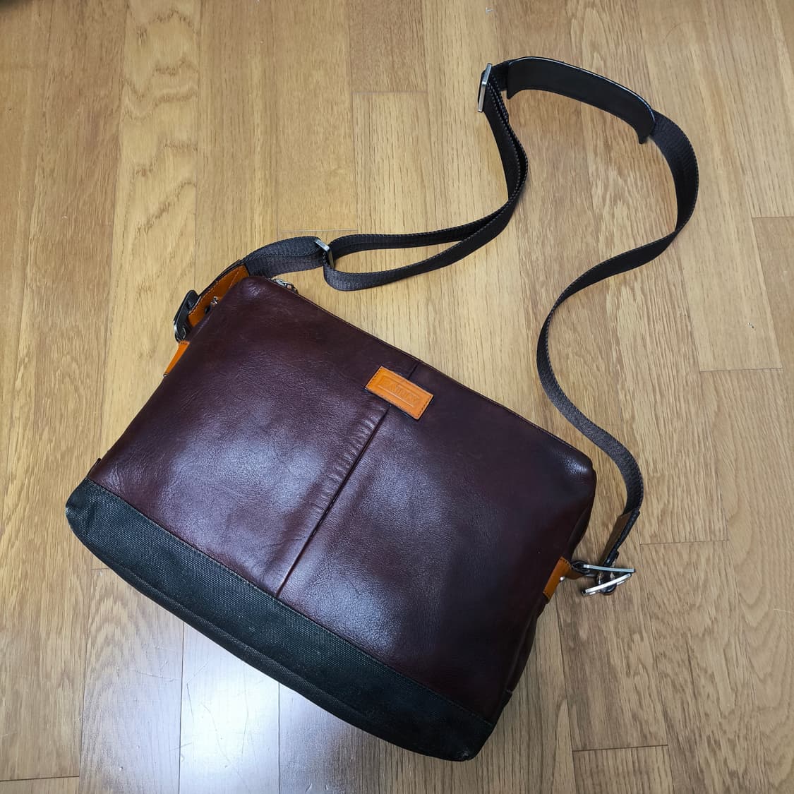Vintage BALLY messenger bag 상품이미지1