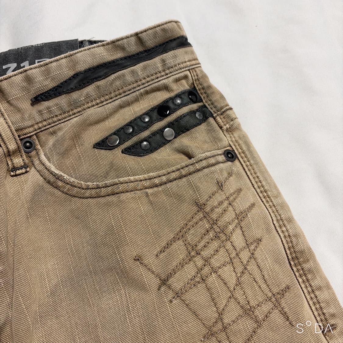 Armani Exchange 아르마니 베이지 부츠컷 워싱 데님팬츠 상품이미지8