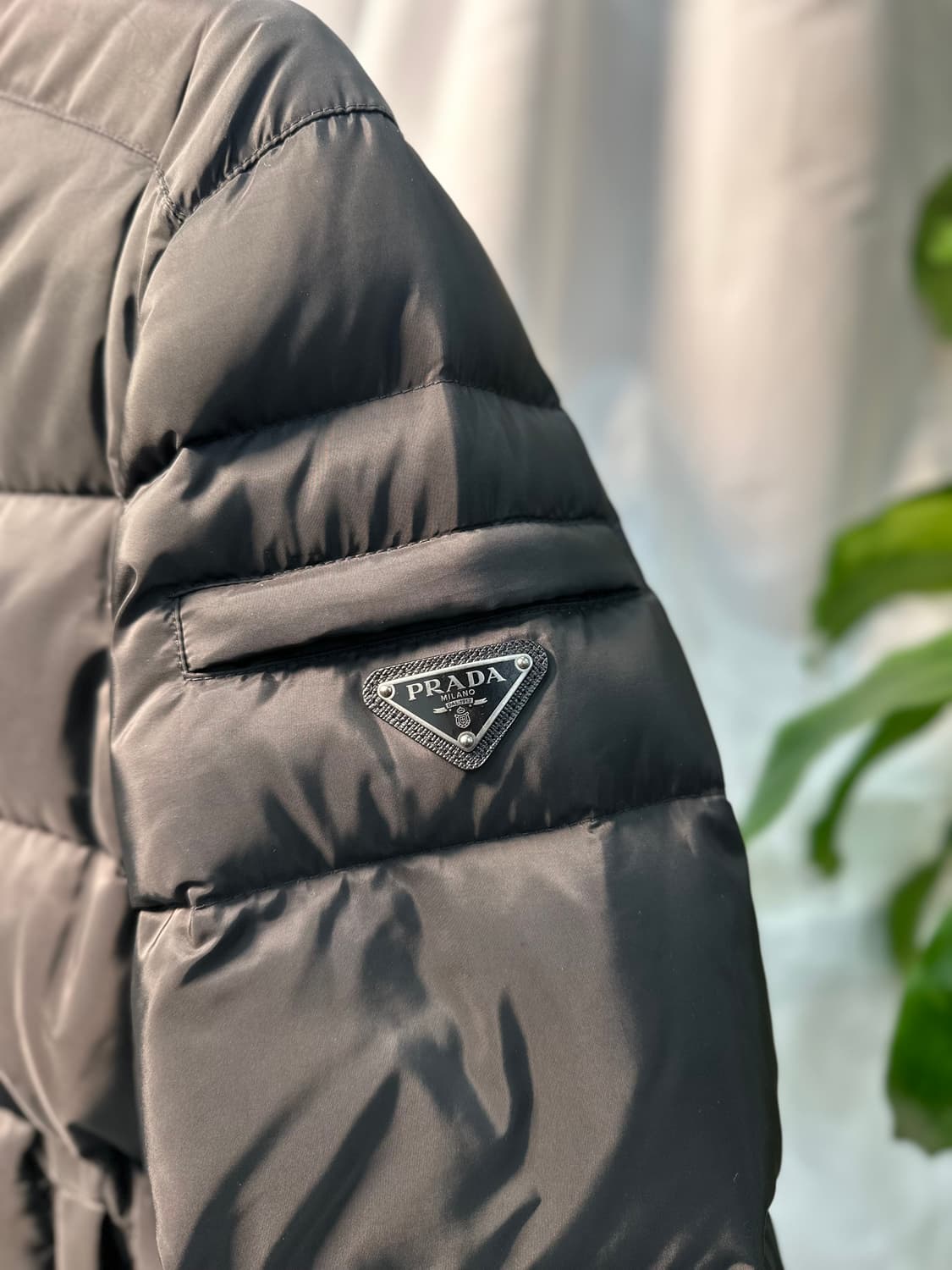 프라다 다운패딩 블랙 48 상품이미지2