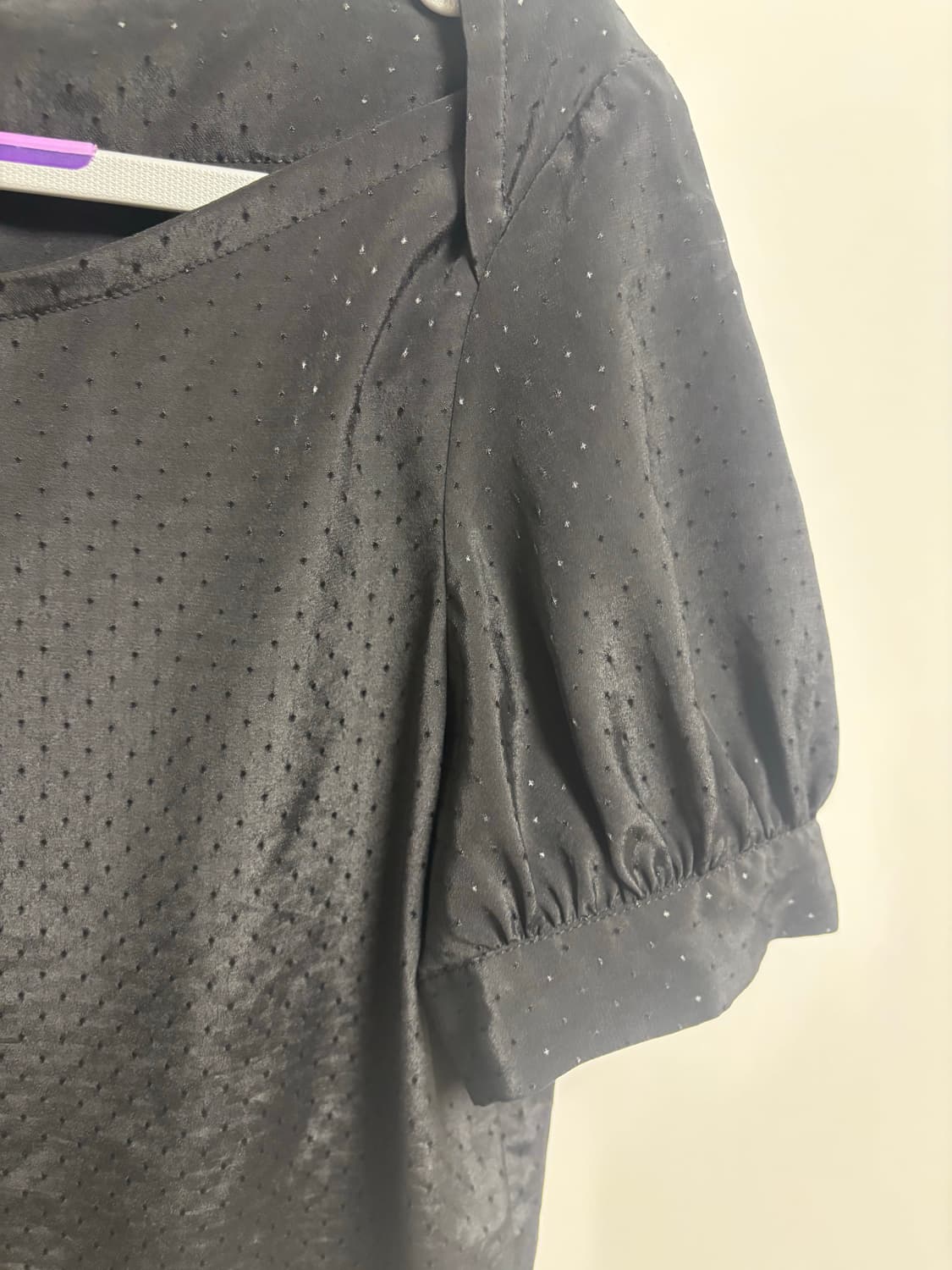 리미 푸 도트 패턴 숏 슬리브 블라우스 블랙 상품이미지3