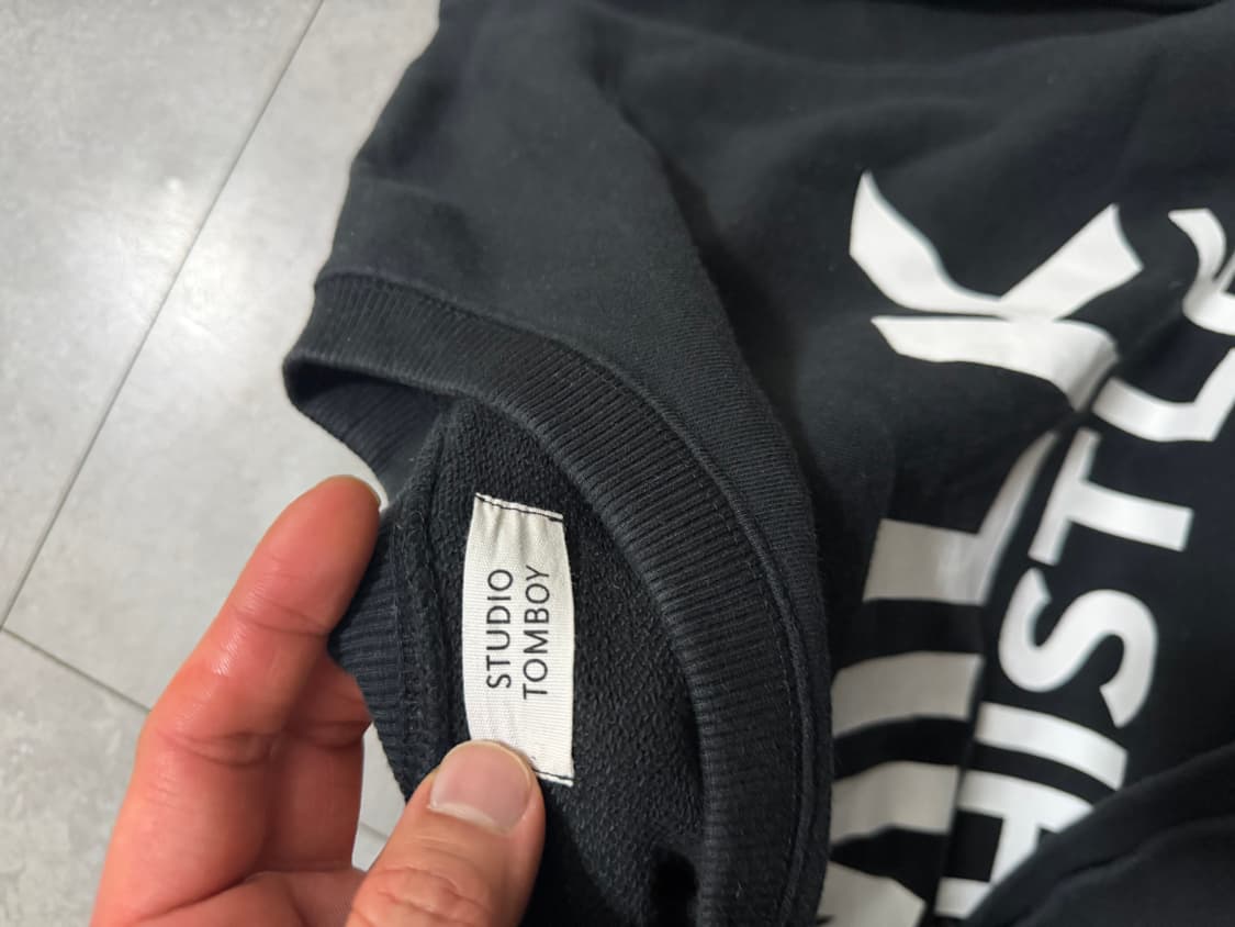 스튜디오 톰보이  오버사이즈 라운드 스웻셔츠  66size   상품이미지2