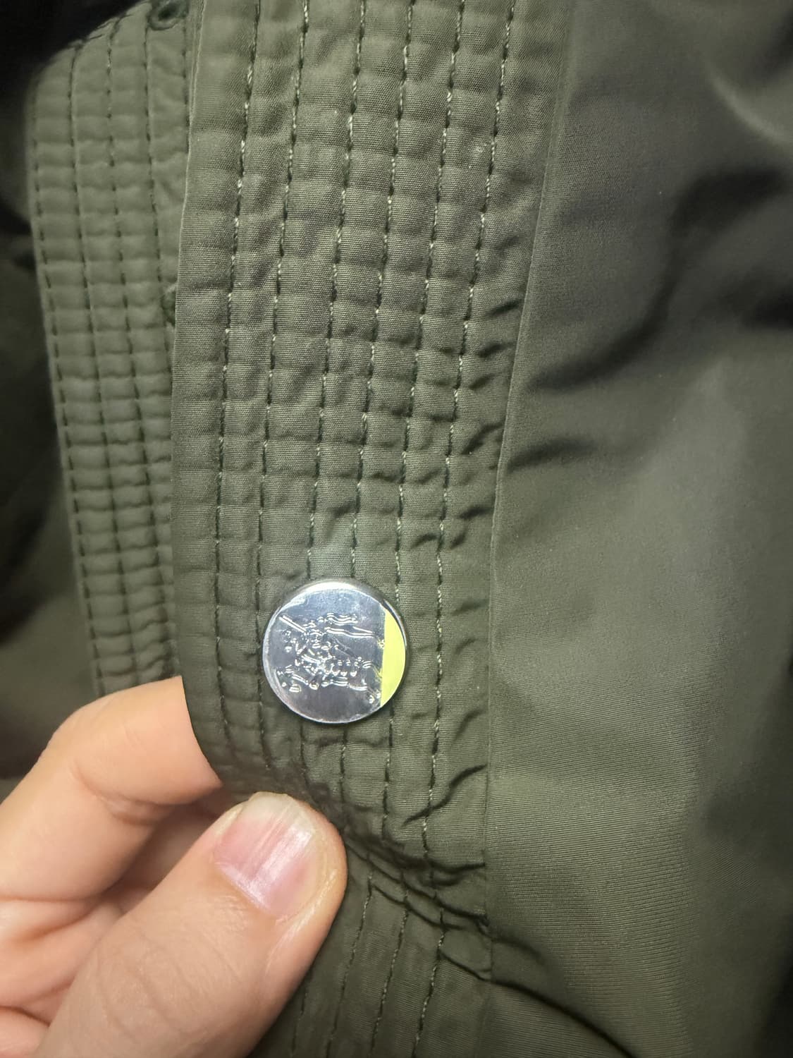 버버리 포토벨로 후드 자켓 다크 올리브 새제품 상품이미지4