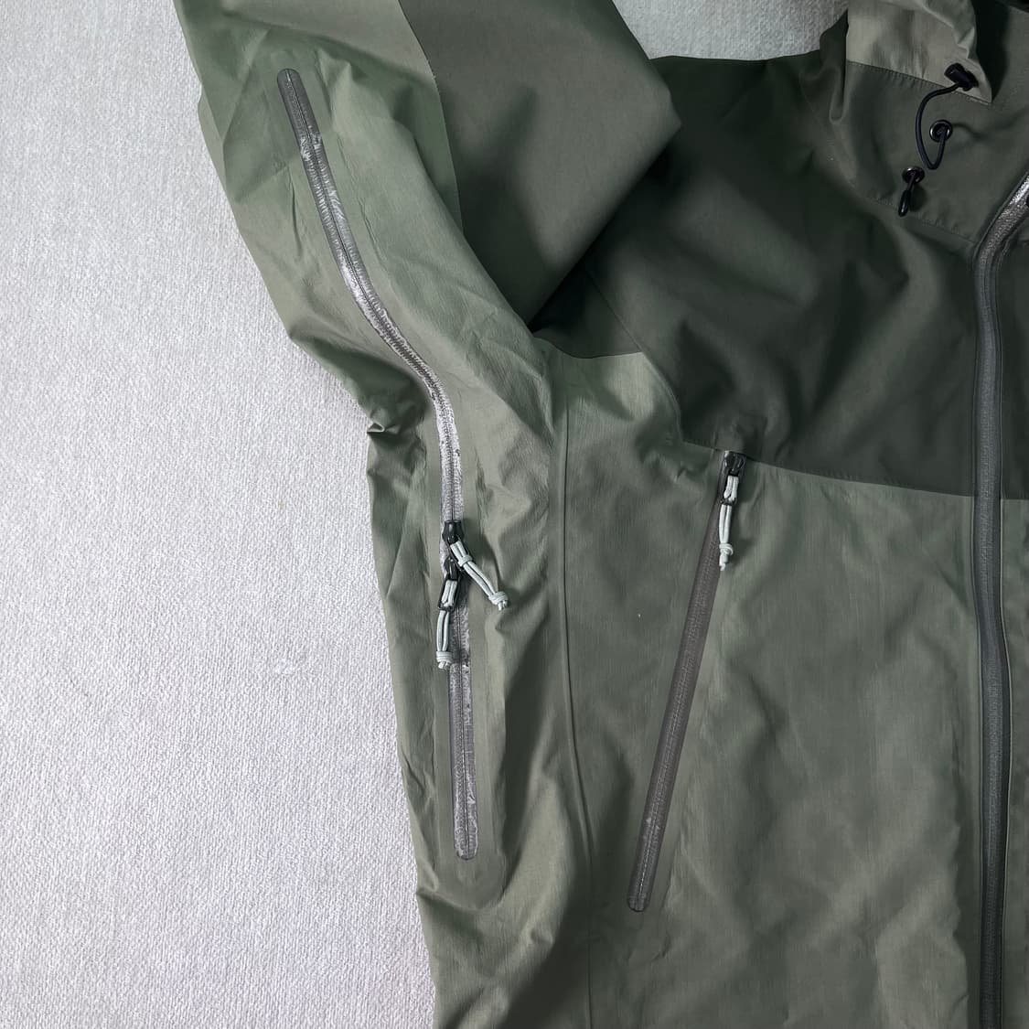 100 아크테릭스 세타 1세대 ar 카키 바람막이 자켓  상품이미지5