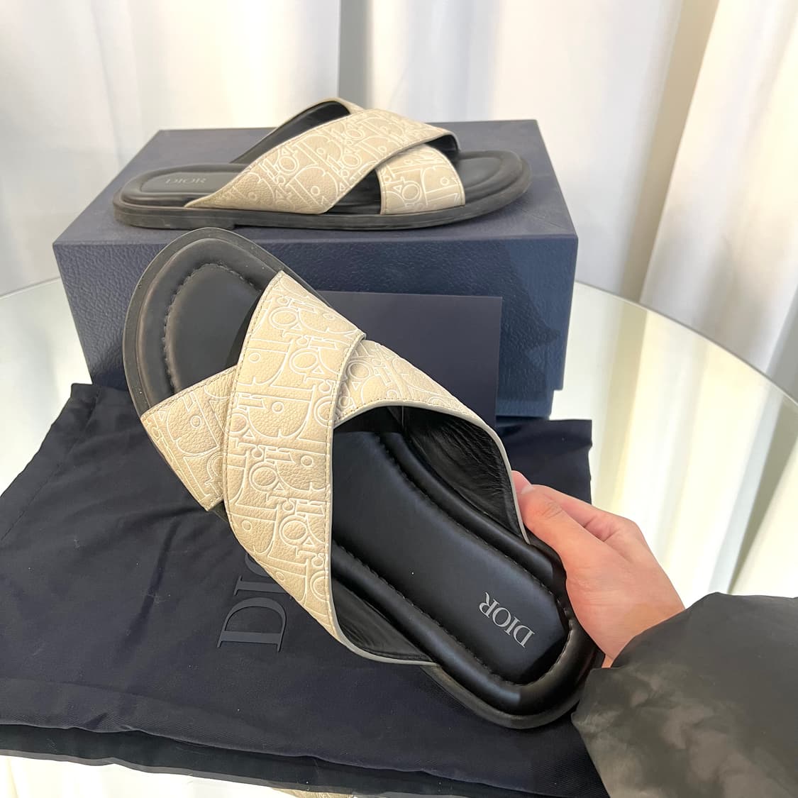 [정품] 디올 알리아스 샌들 그래비티 레더 베이지 44사이즈 상품이미지2