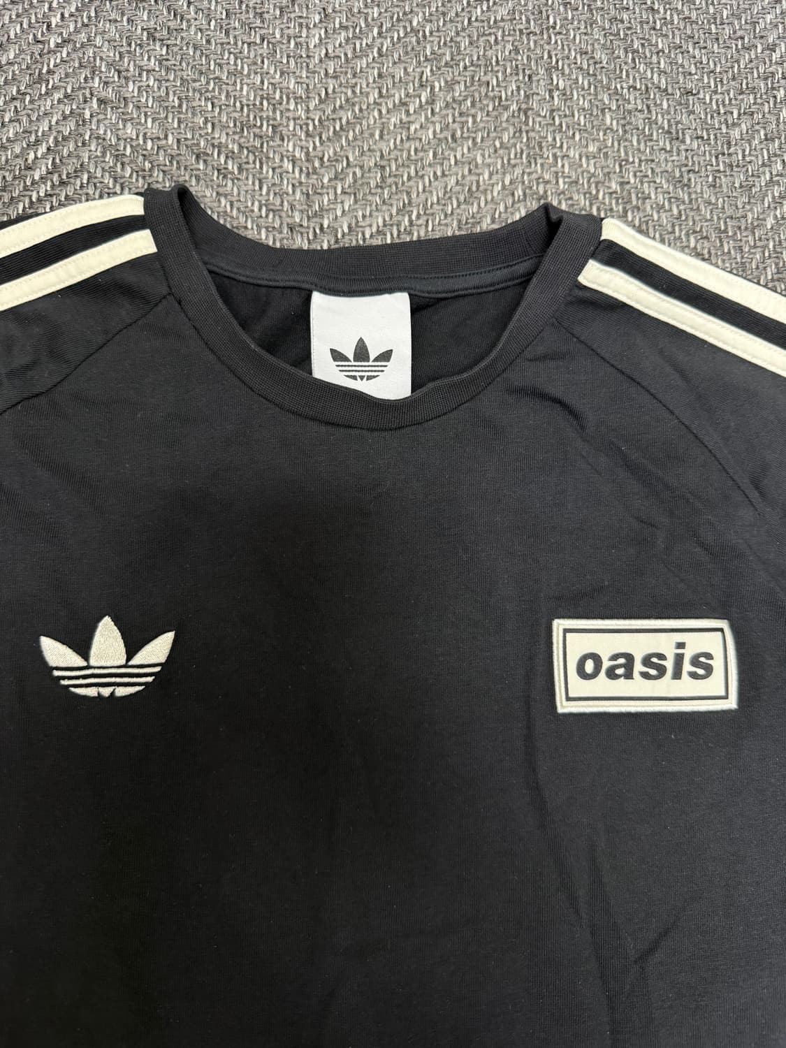 아디다스 오아시스 25월드투어 롱슬리브 상품이미지2