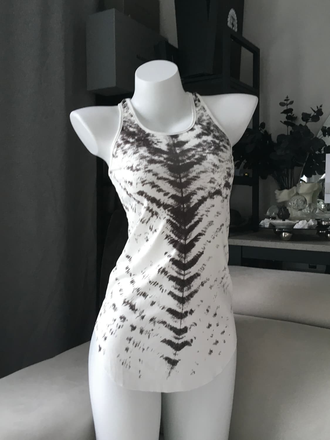 ༒ BONE PRINTED LONG SLEEVELESS 상품이미지1