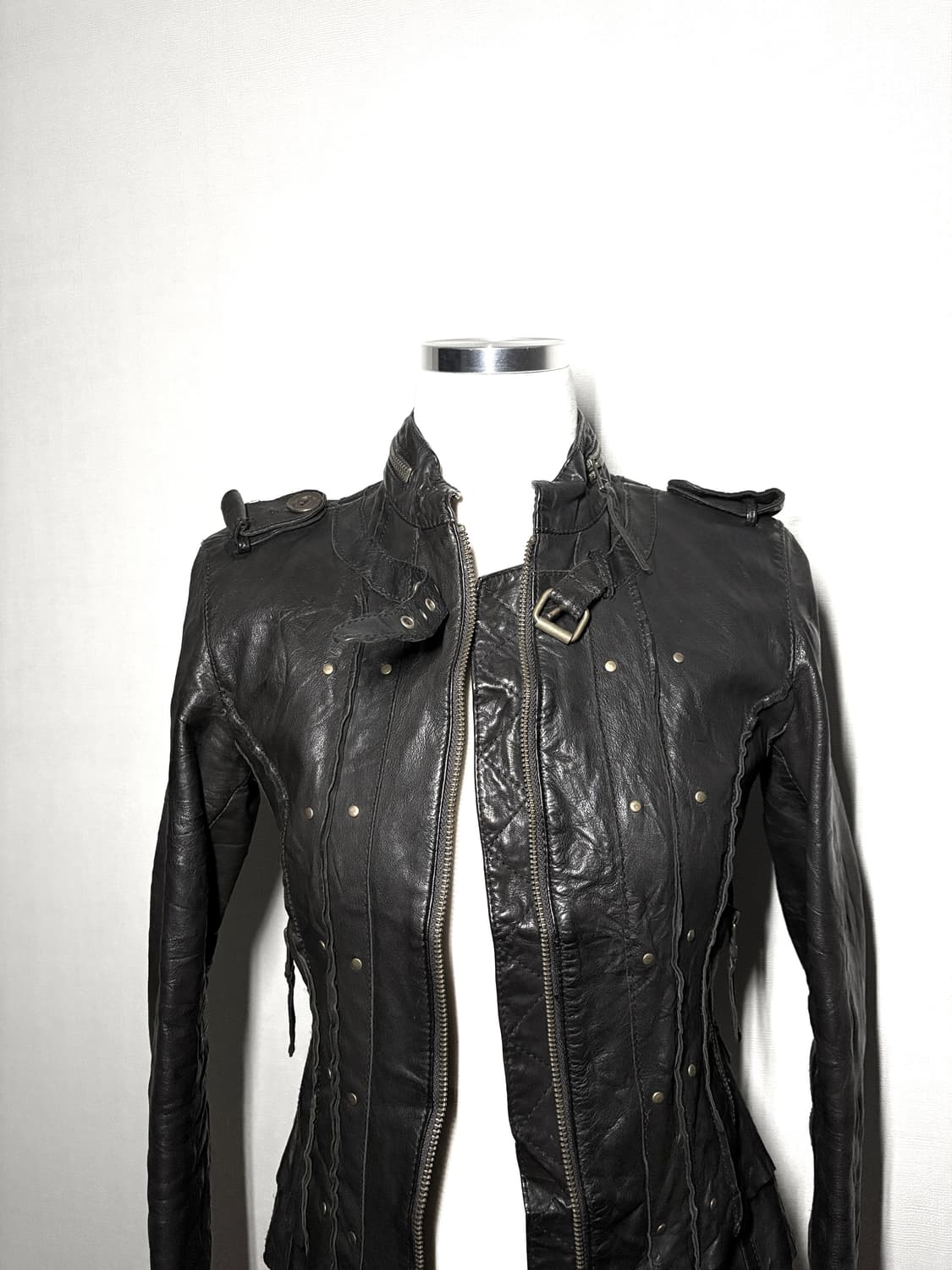 AW2008 올세인츠 스터드 레더자켓 상품이미지6