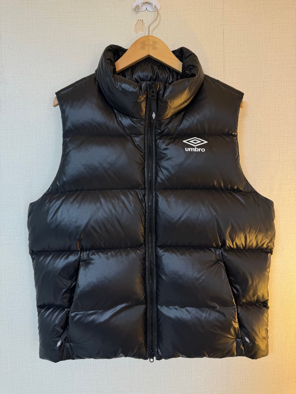 [95]엄브로 덕다운 패딩 조끼 블랙 상품이미지1