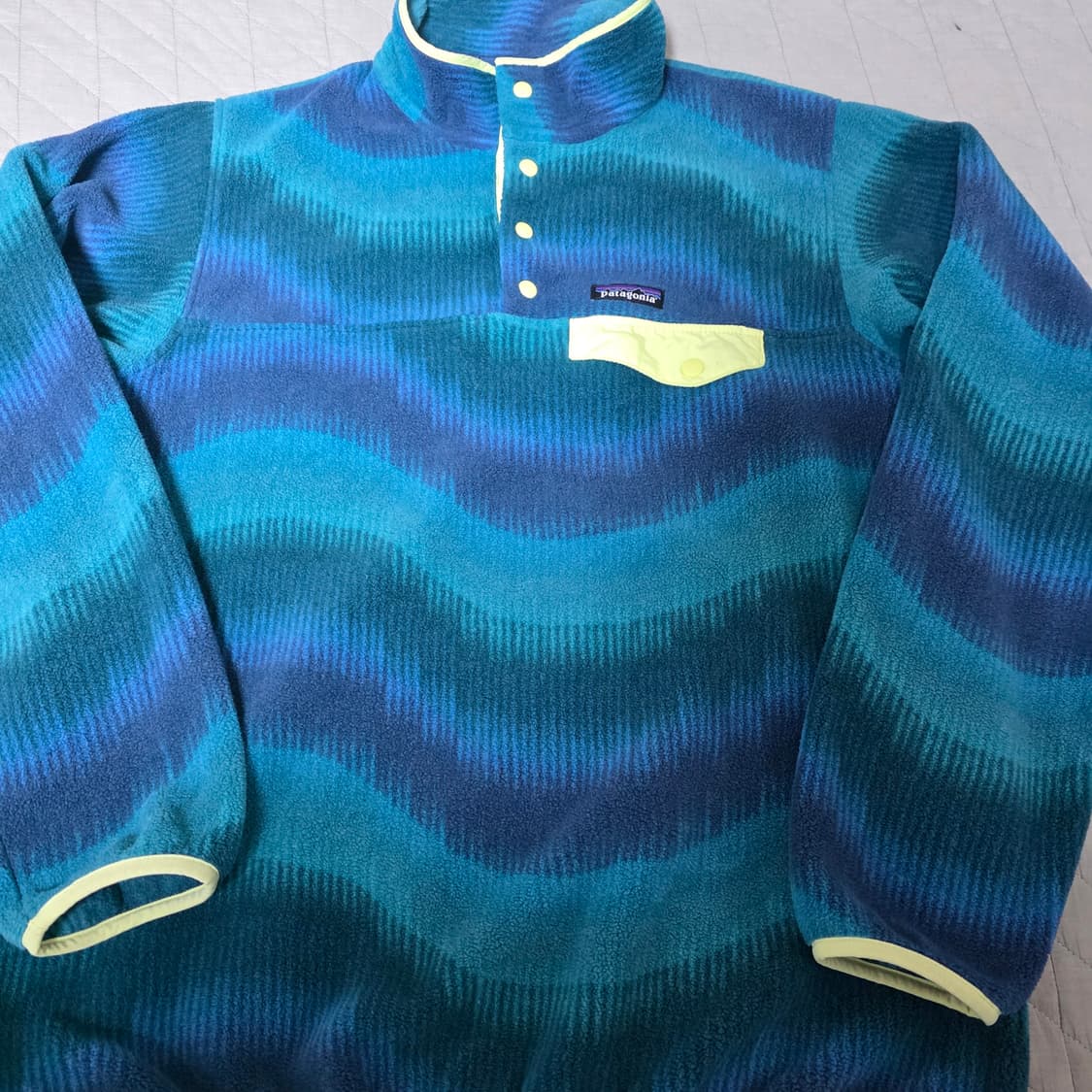 [L] 빈티지 파타고니아 신칠라 웨이브 그라데이션 패턴 플리스 풀오버 상품이미지2