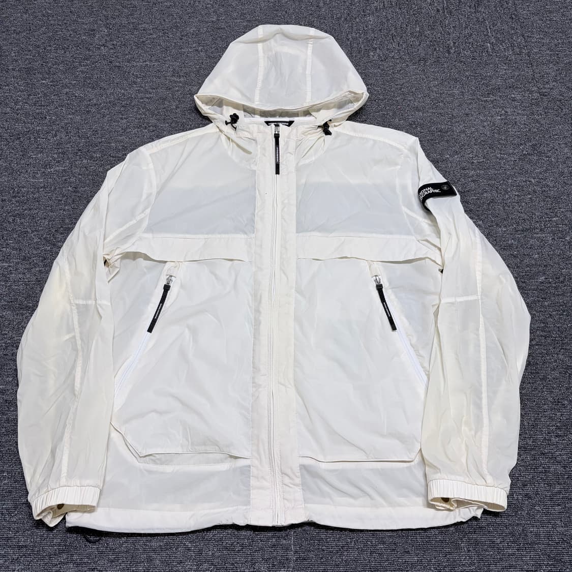 내셔널지오그래픽 유틸리티 경량 바람막이 상품이미지1