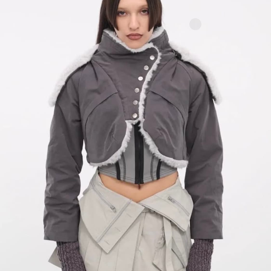 혜인서 크롭 퍼자켓 새상품 상품이미지1