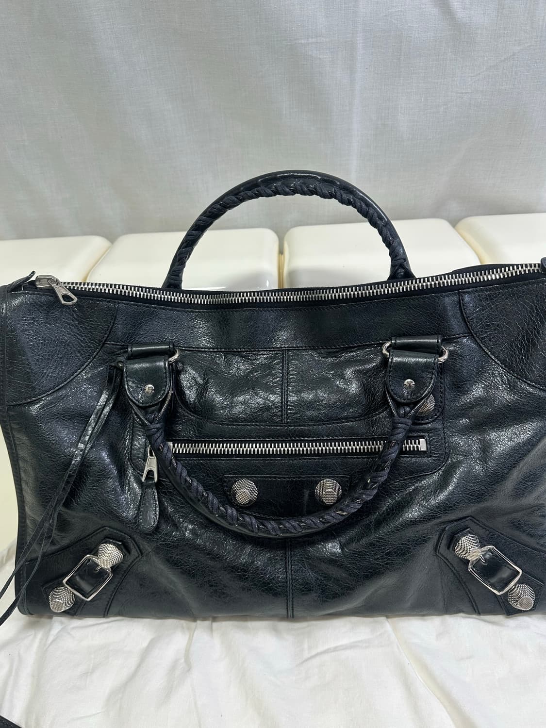 [A 정품] 발렌시아가 자이언트 시티 모터백 블랙 상품이미지3