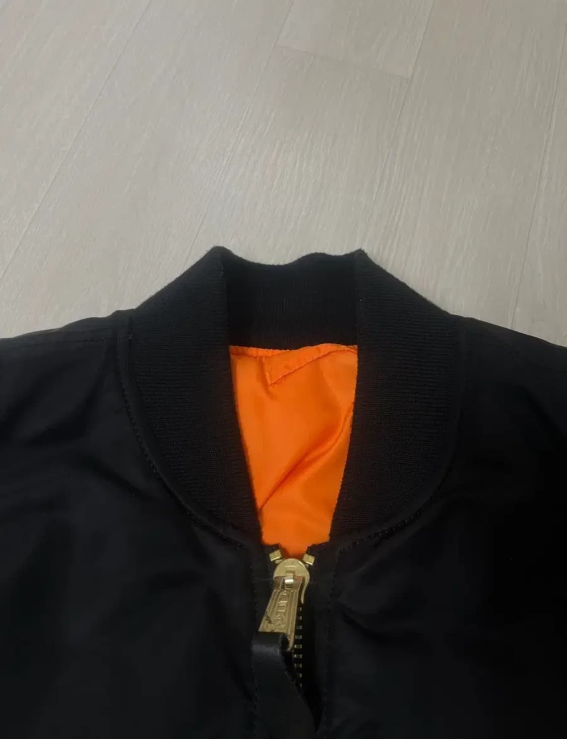 알파인더스트리 ma-1 마원 레귤러 L사이즈 판매합니다 상품이미지4