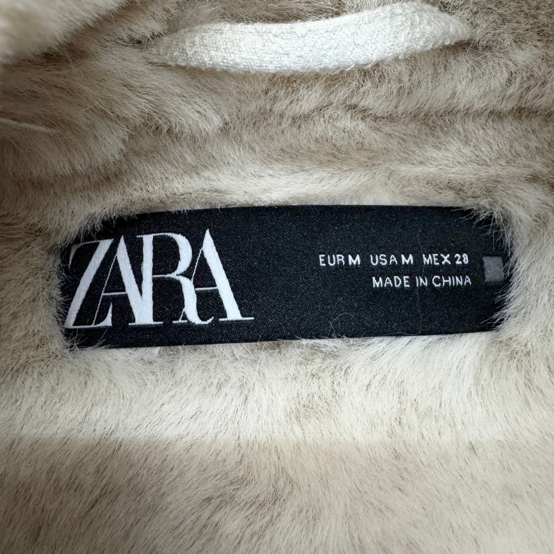 자라 사선 퍼 아이보리 무스탕 자켓 상품이미지6