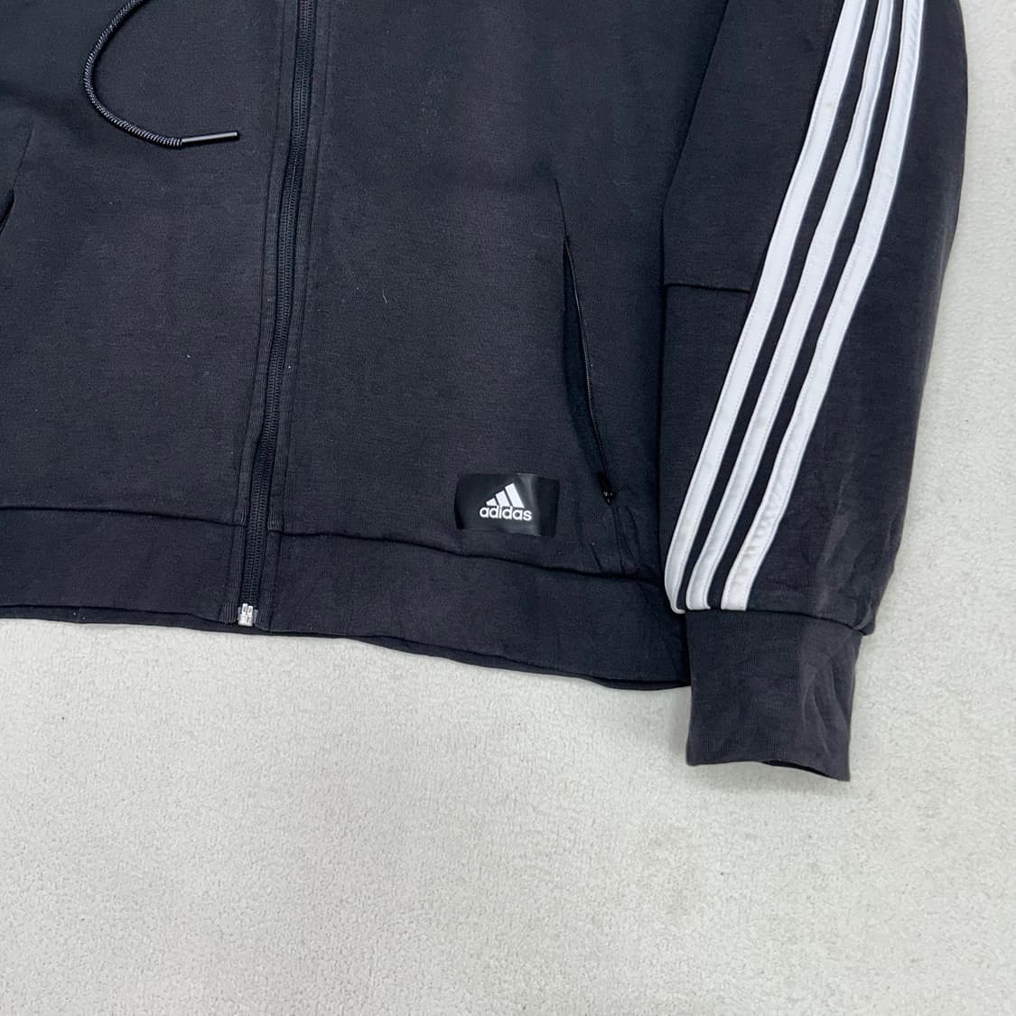 Adidas black hood zip-up 상품이미지5