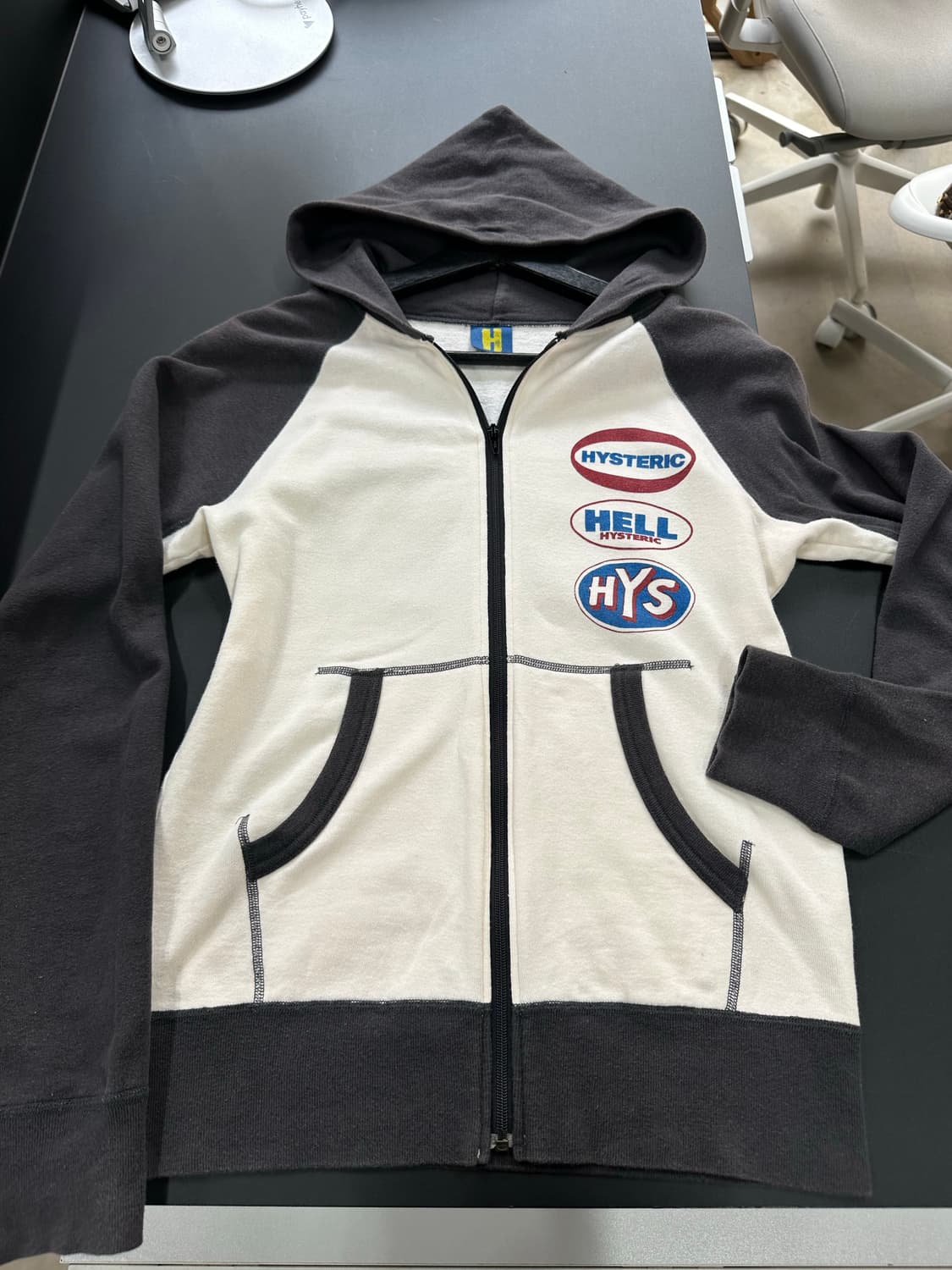 히스테릭글래머 90s아카이브 백로고 래글런 후드집업 상품이미지6