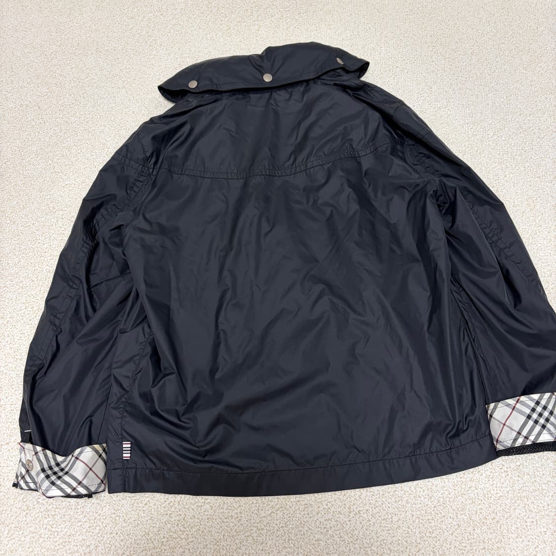 버버리 블랙 바람막이 봄 자켓 상품이미지8