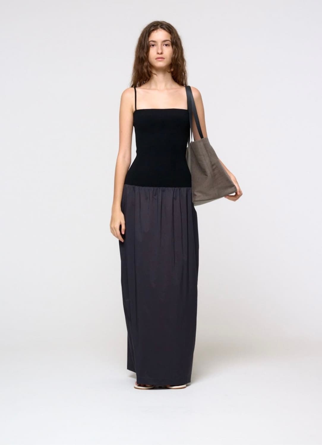 아모멘토 nylon knit maxi dress 상품이미지1