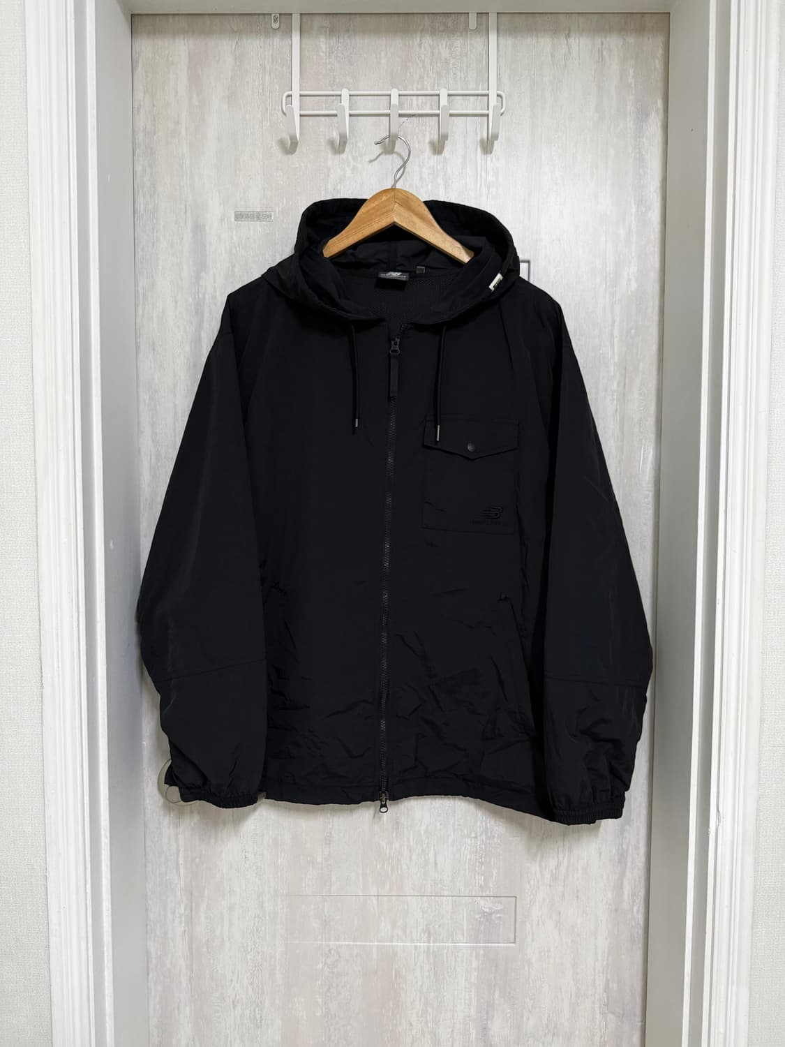 남성 XL 105 / 뉴발란스 윈드브레이커 바람막이 블랙 상품이미지1