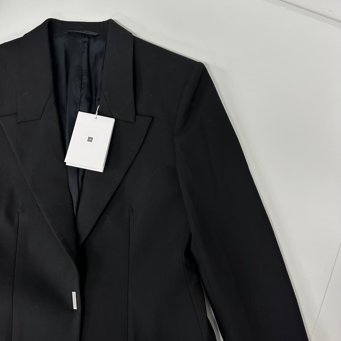 지방시 메탈 로고 자켓 새상품  상품이미지2