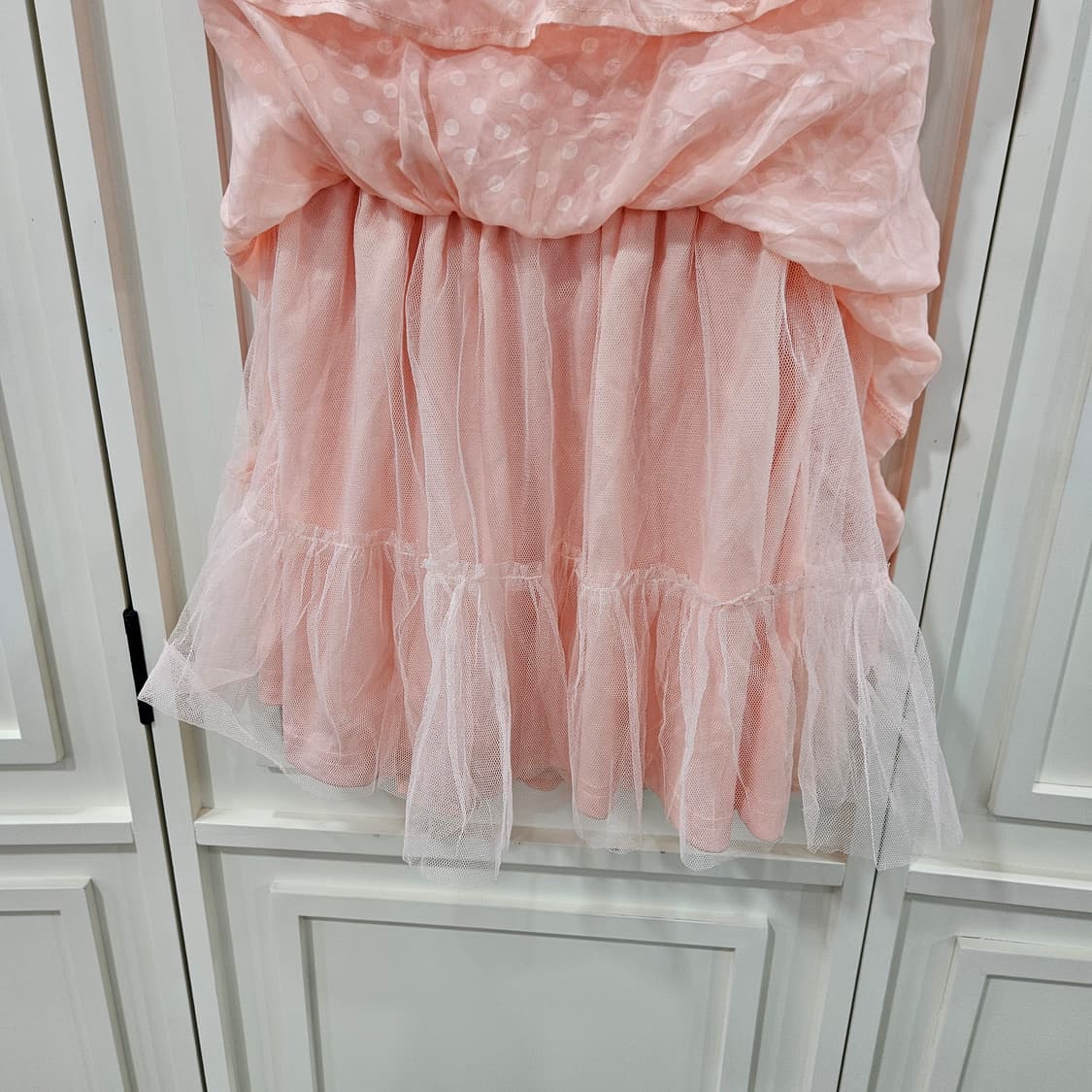 앙크루즈  도트 무늬 프릴 미니 원피스 상품이미지7