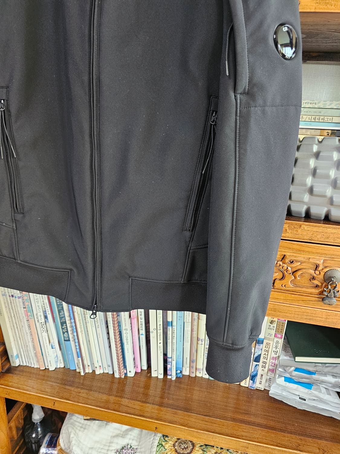 씨피컴퍼니(안에 기모)CP컴퍼니 SHELL-R 후드 블랙 L 자켓  점퍼 상품이미지4