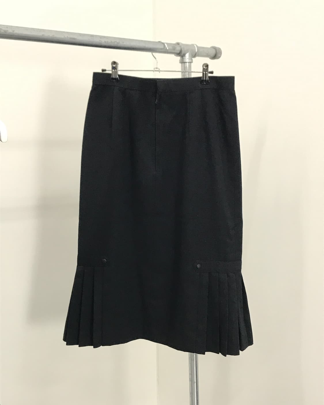 Cecilene Black Midi Skirts 상품이미지4