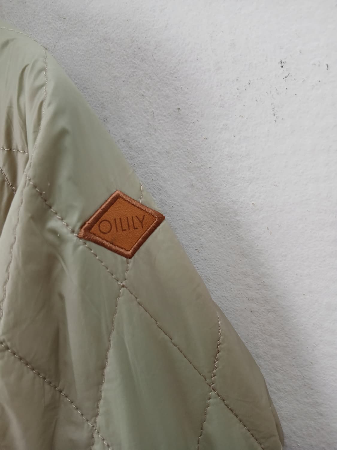 오일릴리 퀼팅 후드 자켓 올리브베이지 90 S 상품이미지4