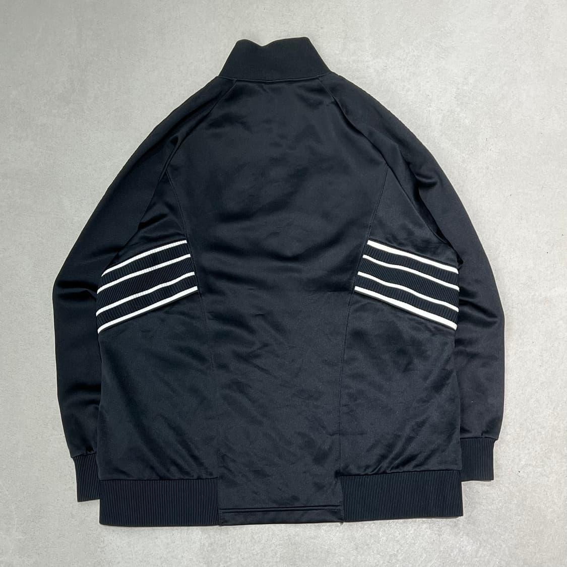 엄브로 재팬 올드스쿨 트랙탑 s09300 상품이미지2