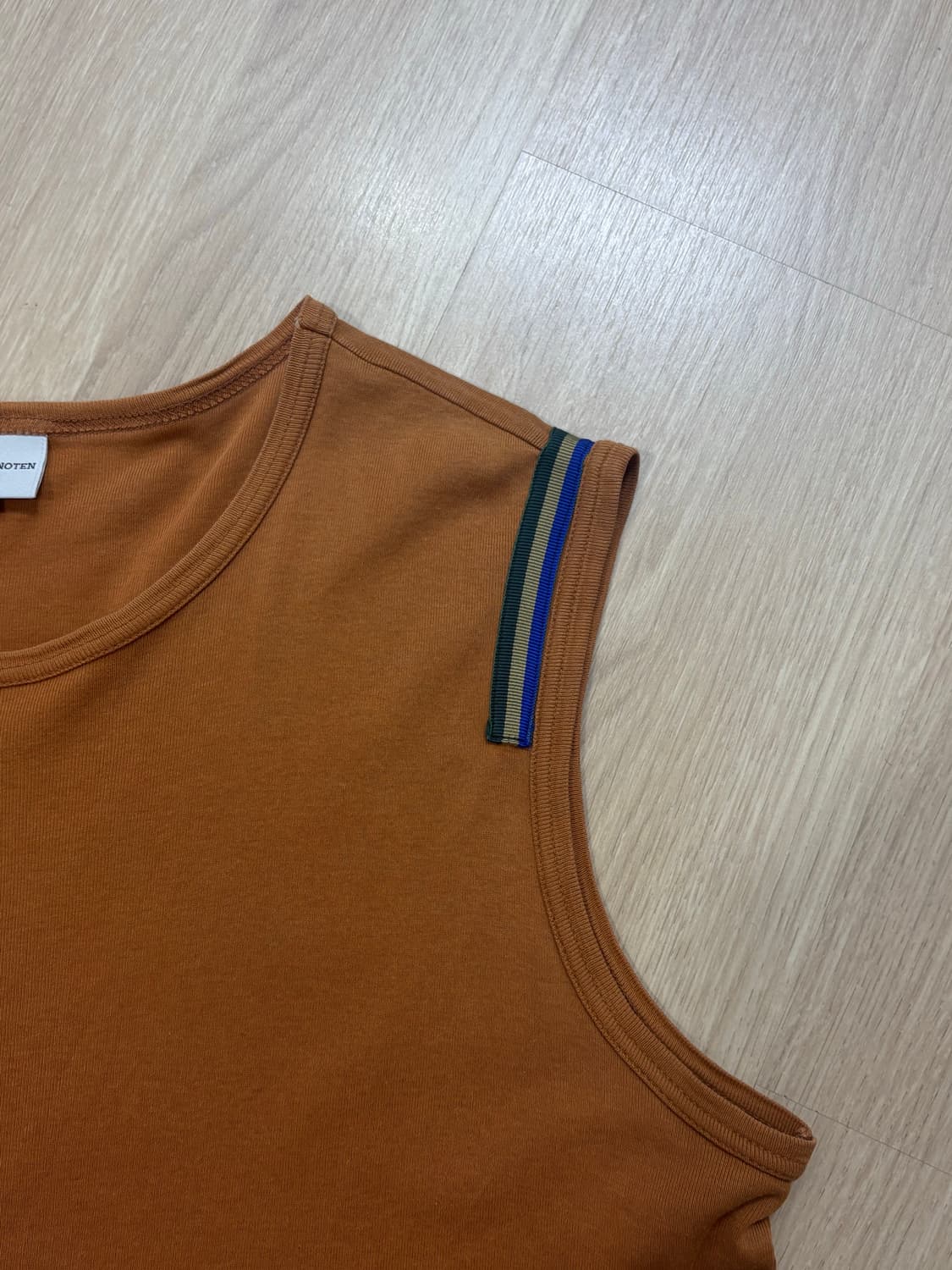 드리스반노튼 슬리브리스 상품이미지2