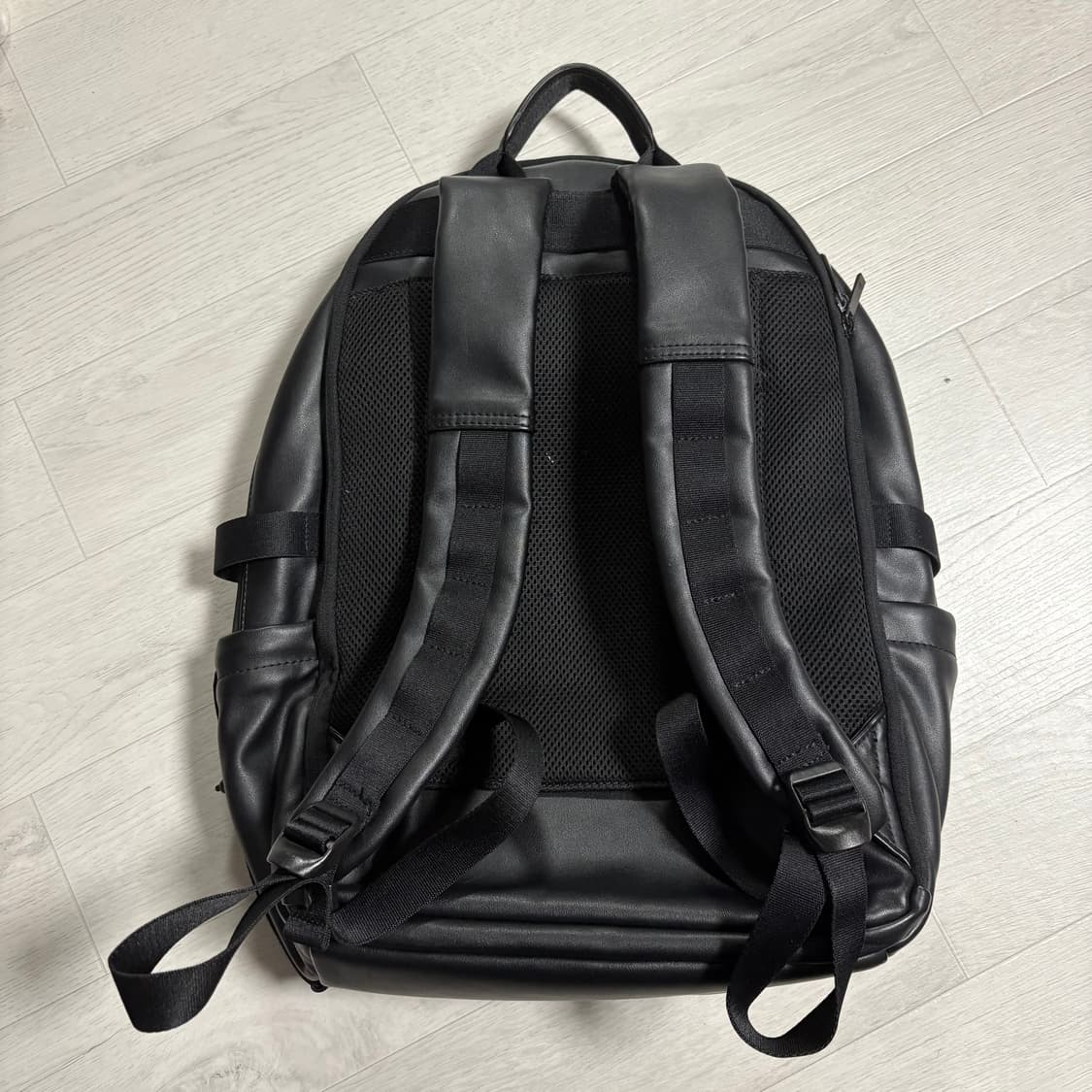 만다리나덕 노마드 백팩 상품이미지4