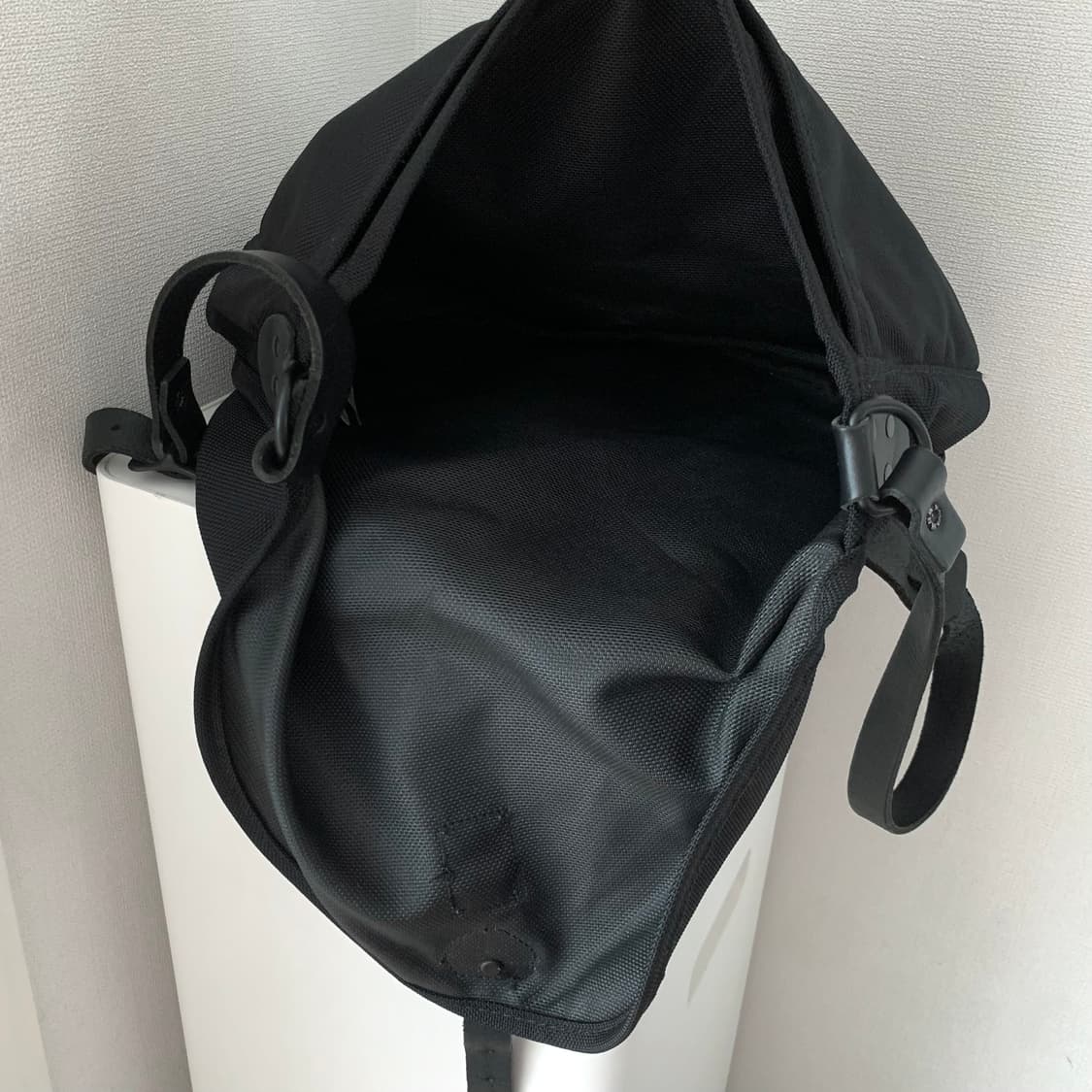 south2 west8 선포저 바이노큘러 백 블랙 상품이미지6