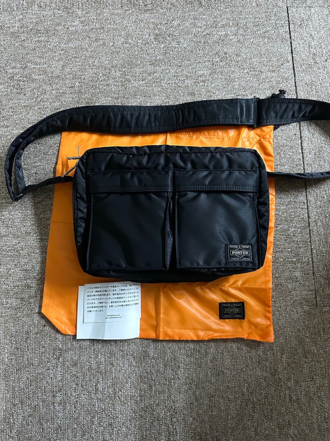 포터 탱커 숄더백 스몰 블랙  상품이미지2
