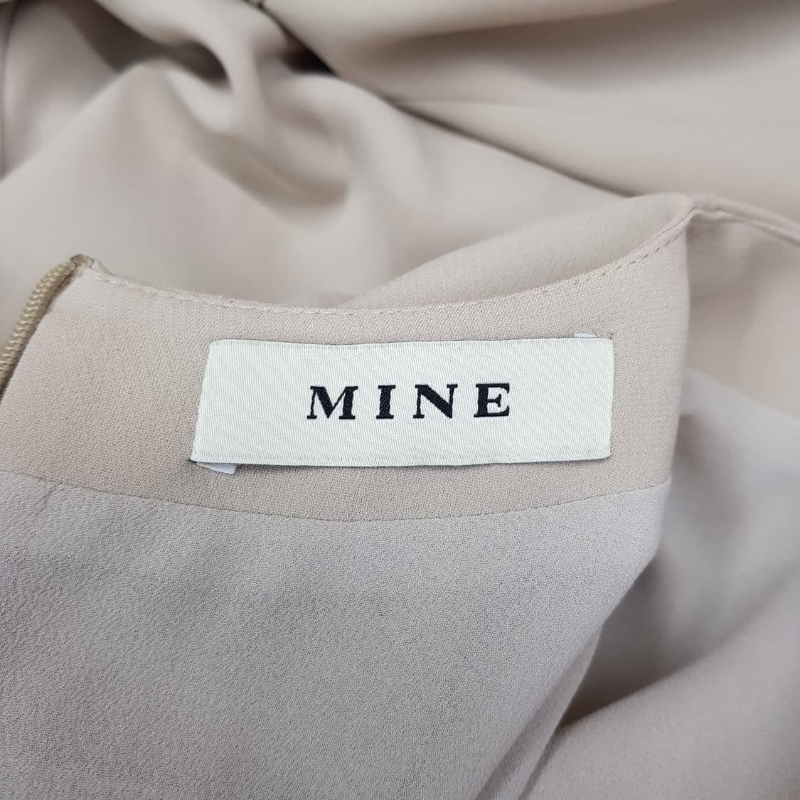 한섬 마인 2022 버튼 포인트 롱 원피스 82-94-160사이즈 상품이미지7