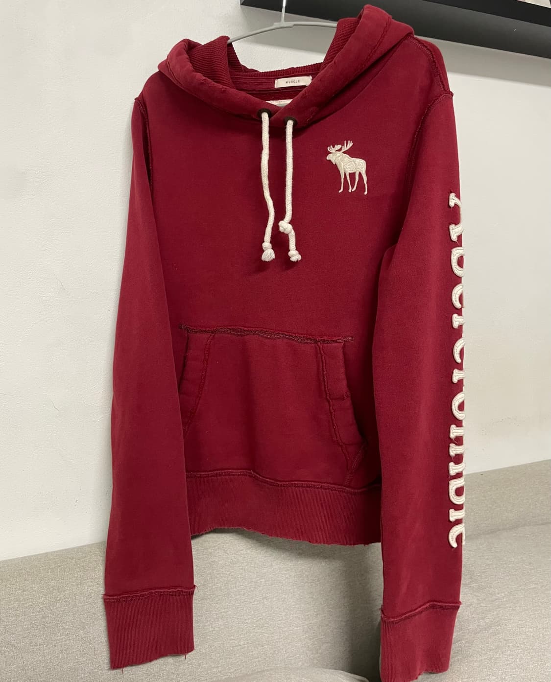 유일매물)아베크롬비 빅 순록 버건디 후드티 상품이미지4