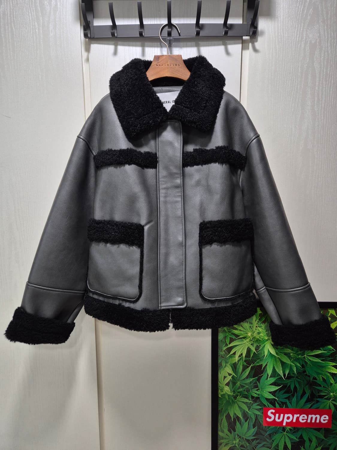 GENERAL IDEA.제너럴아이디어 차콜무스탕 상품이미지1